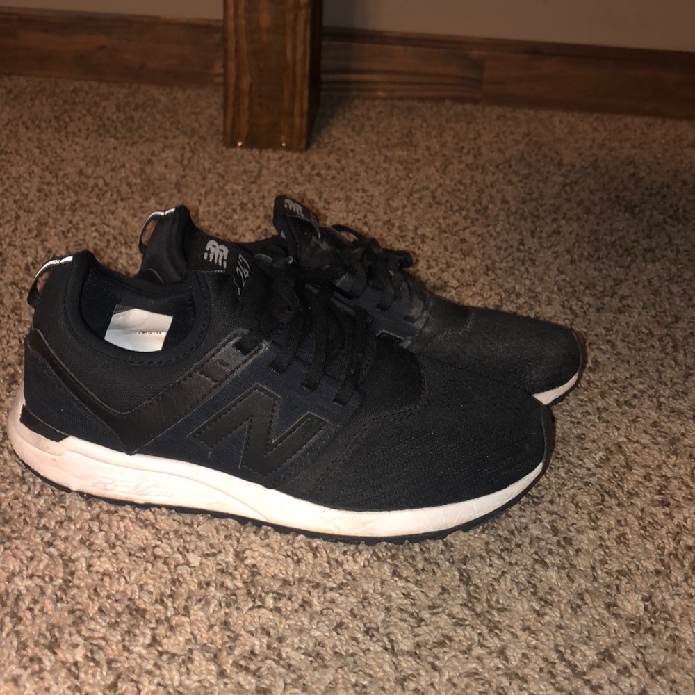 Shoes - Picture 3 of 4